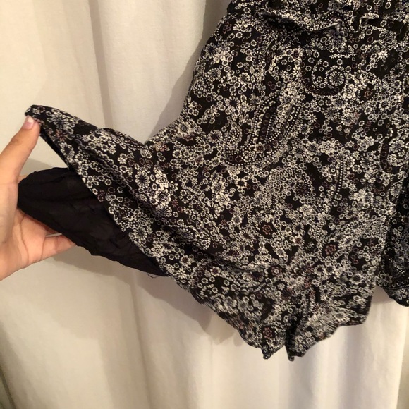 Free People Floral CrissCross Romper Sz Small - Picture 5 of 6